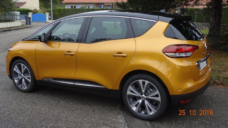 Nouvelle Scénic Intens DCi 130 trois quart ARG.jpg