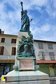 Roybon - Statue de la Liberte.png