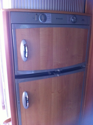 Hauteur 138 Largeur 52,5.